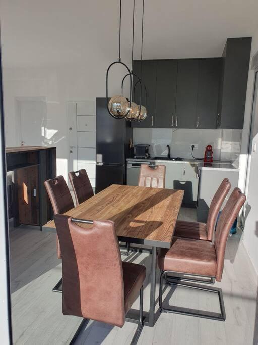 Beautiful Apartment In ติวัต ภายนอก รูปภาพ